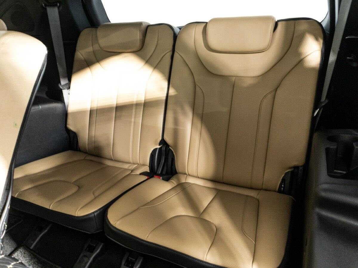 Hyundai Santa Fe с пробегом — 2020 год. Фото: #25