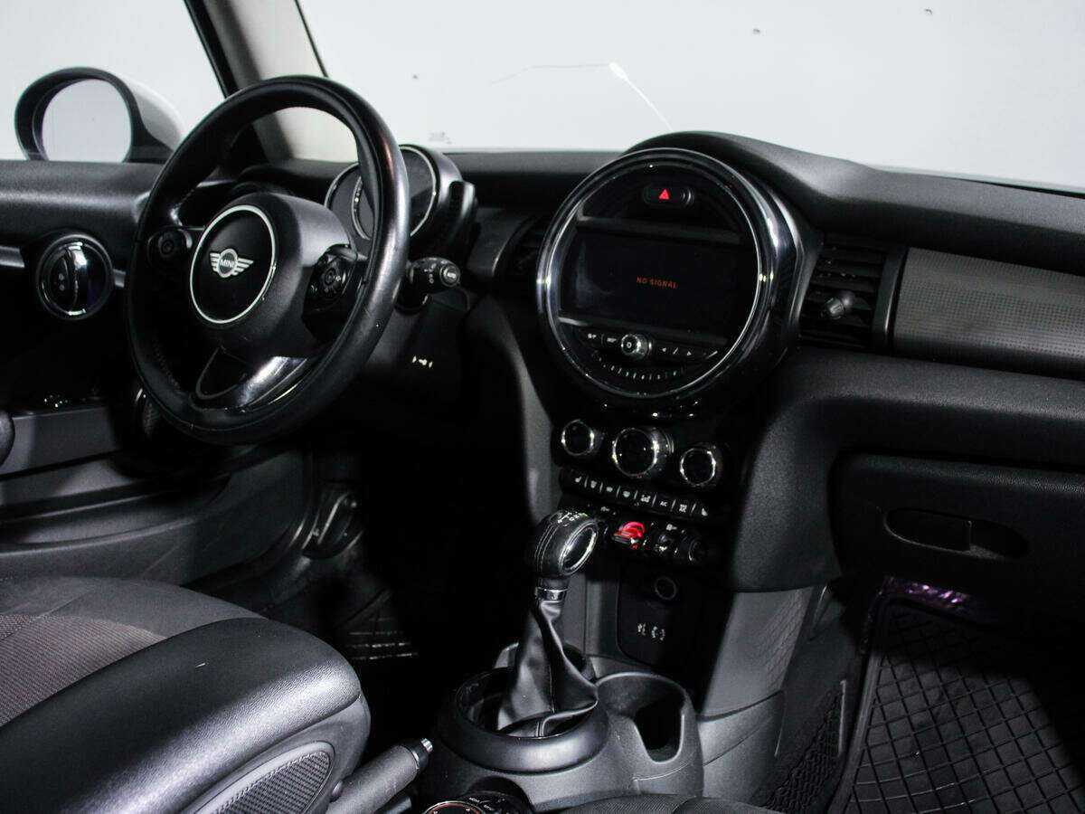 Mini Hatch с пробегом — 2014 год. Фото: #4