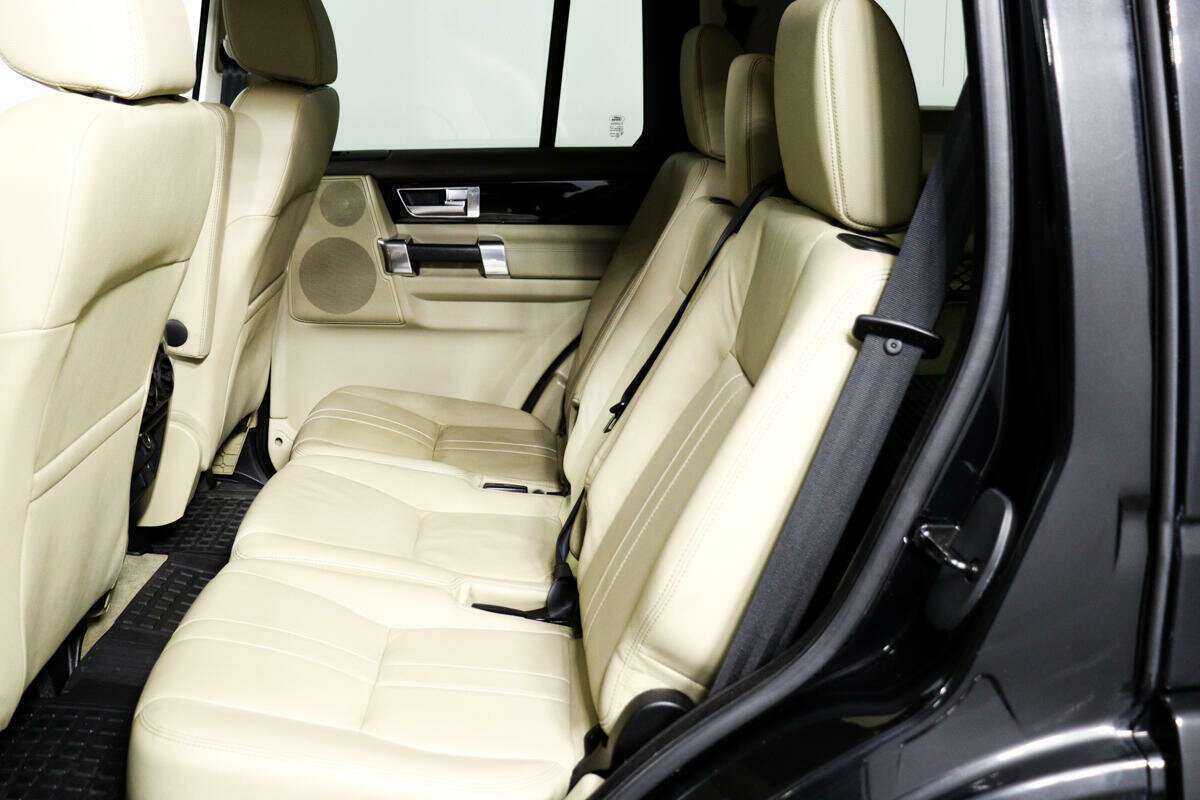 Land Rover Discovery с пробегом — 2015 год. Фото: #9