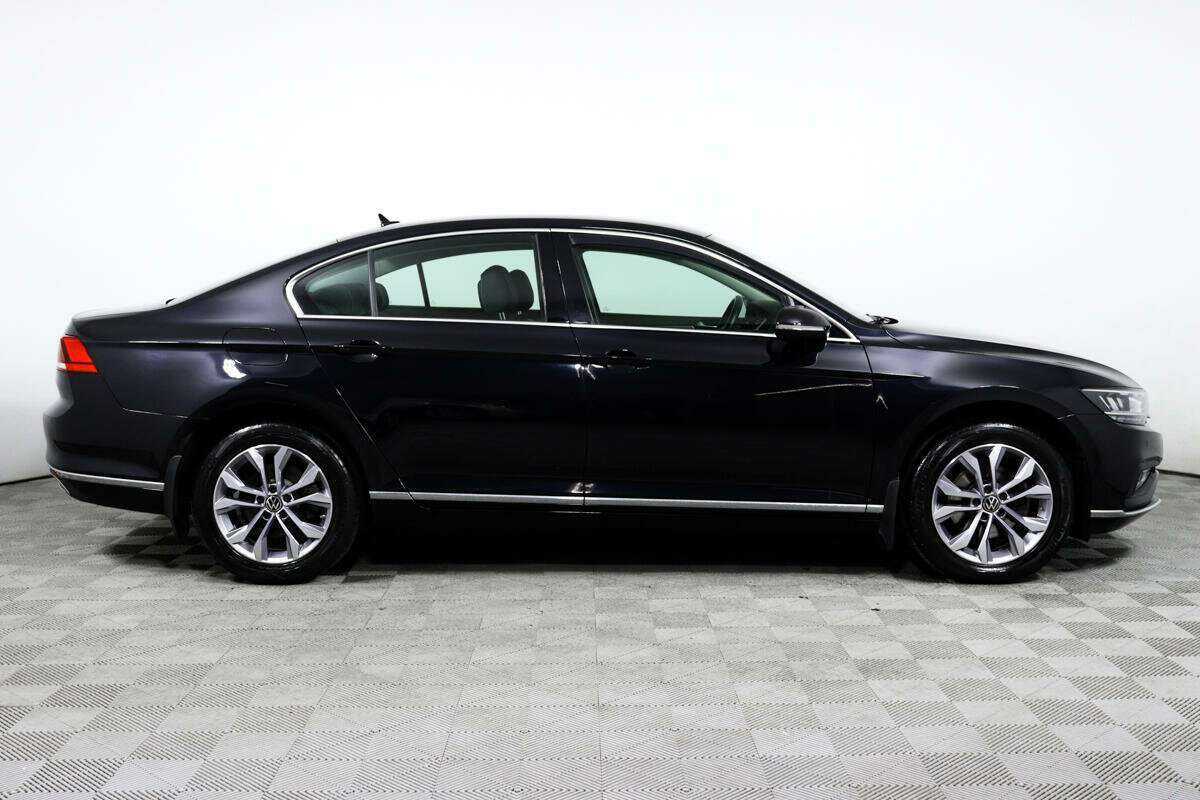 Volkswagen Passat с пробегом — 2021 год. Фото: #3