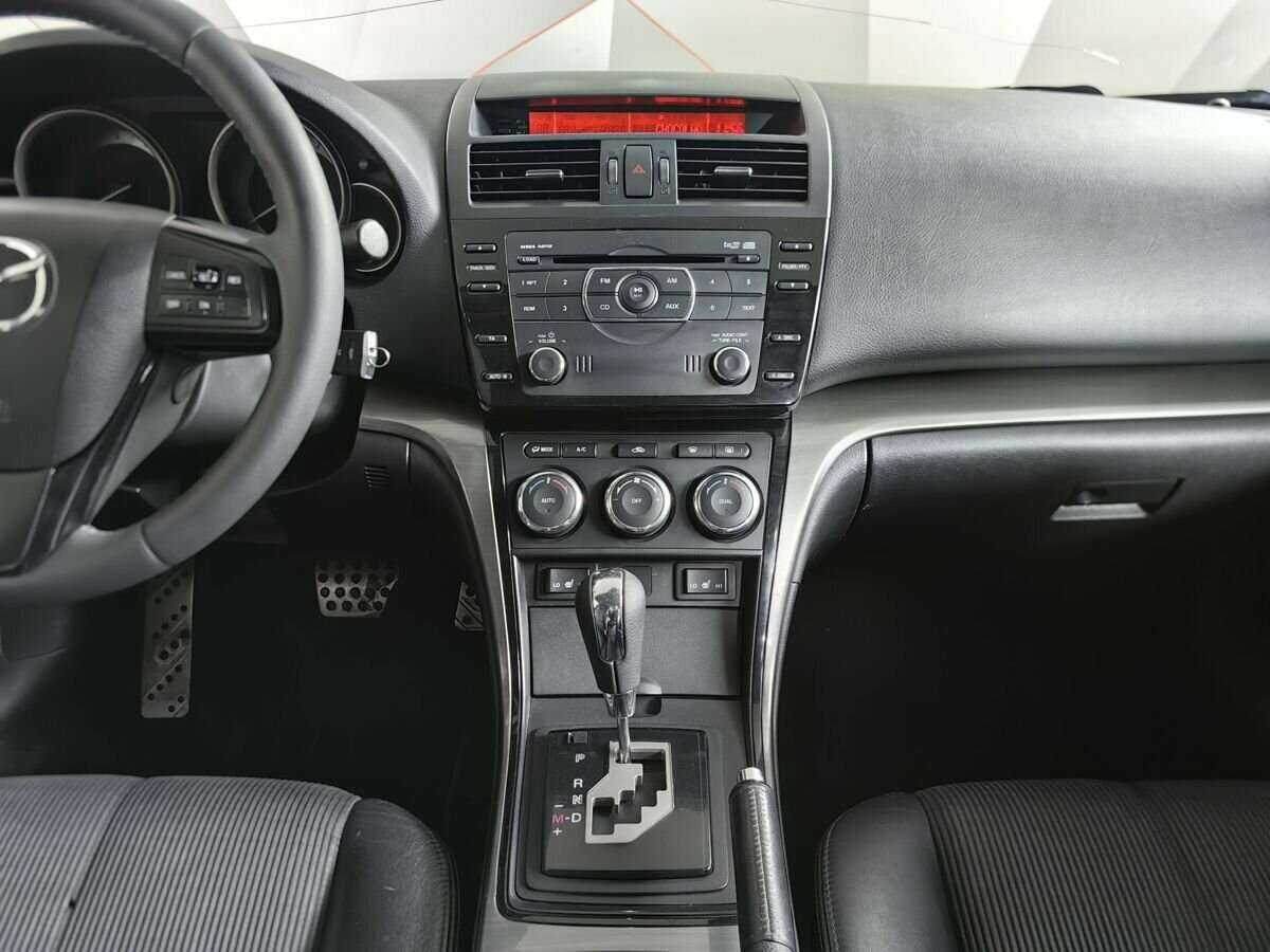 Mazda 6 с пробегом — 2010 год. Фото: #10