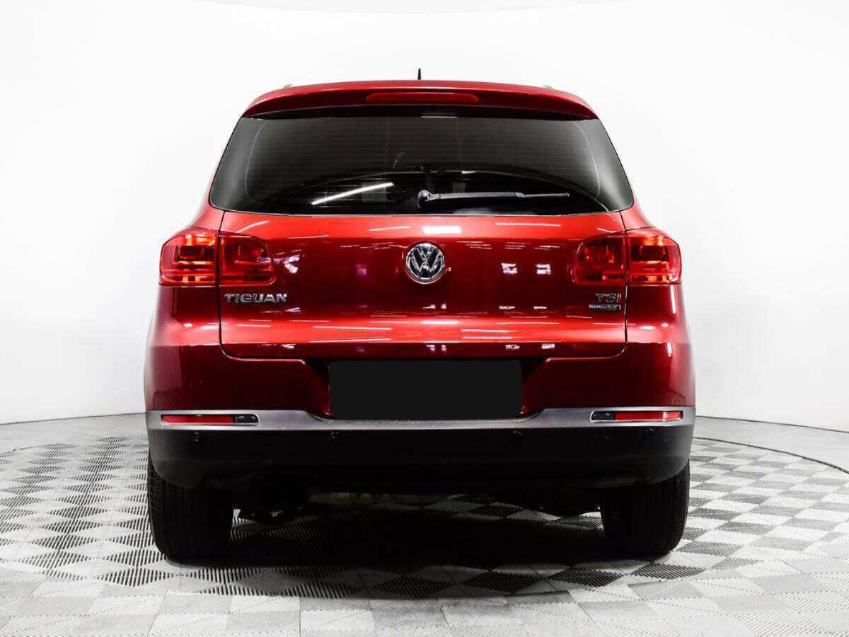 Volkswagen Tiguan с пробегом — 2011 год. Фото: #4
