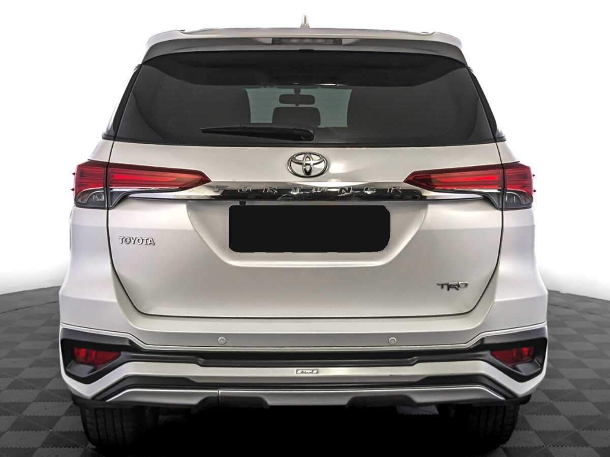 Toyota Fortuner с пробегом — 2019 год. Фото: #5