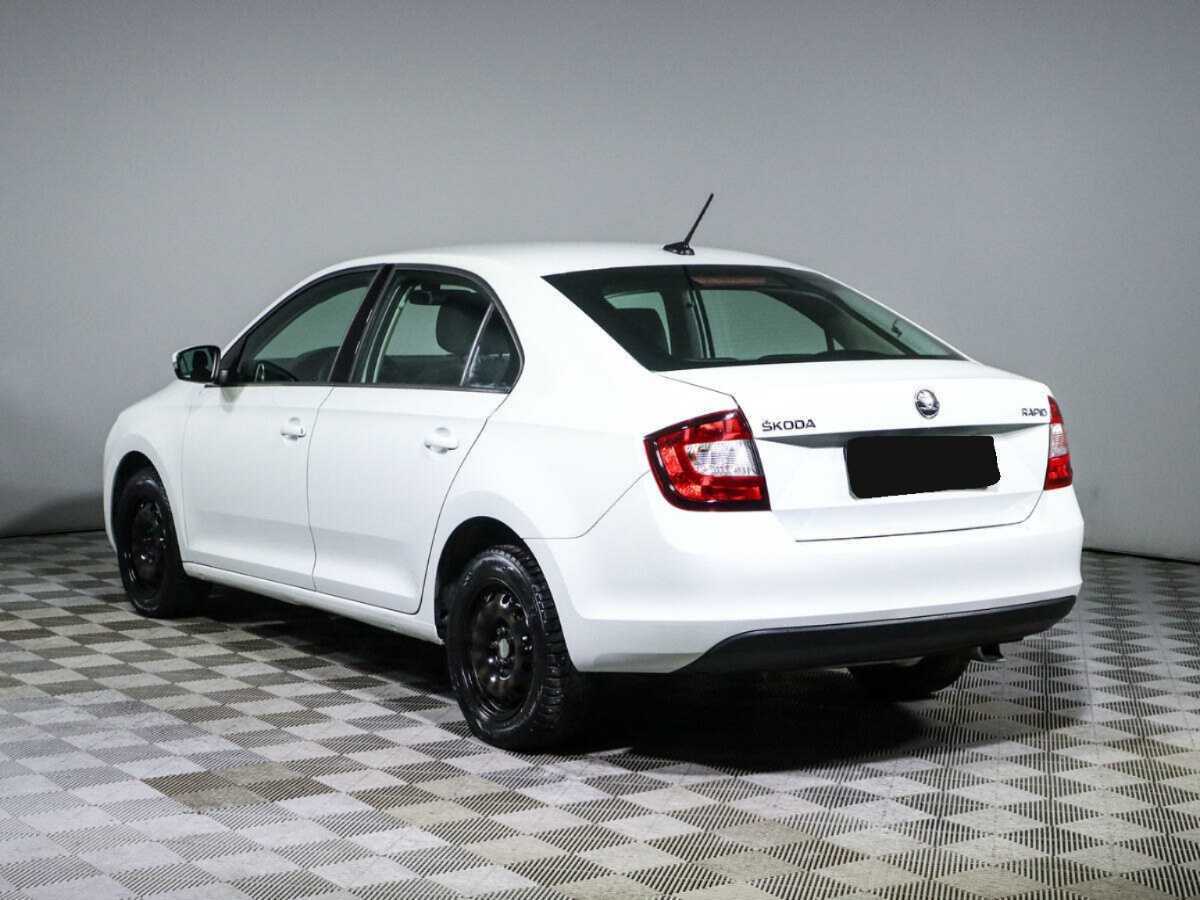 Skoda Rapid с пробегом — 2019 год. Фото: #6