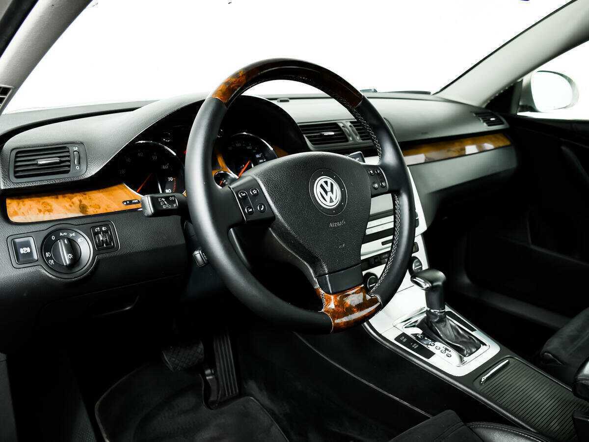 Volkswagen Passat с пробегом — 2008 год. Фото: #12
