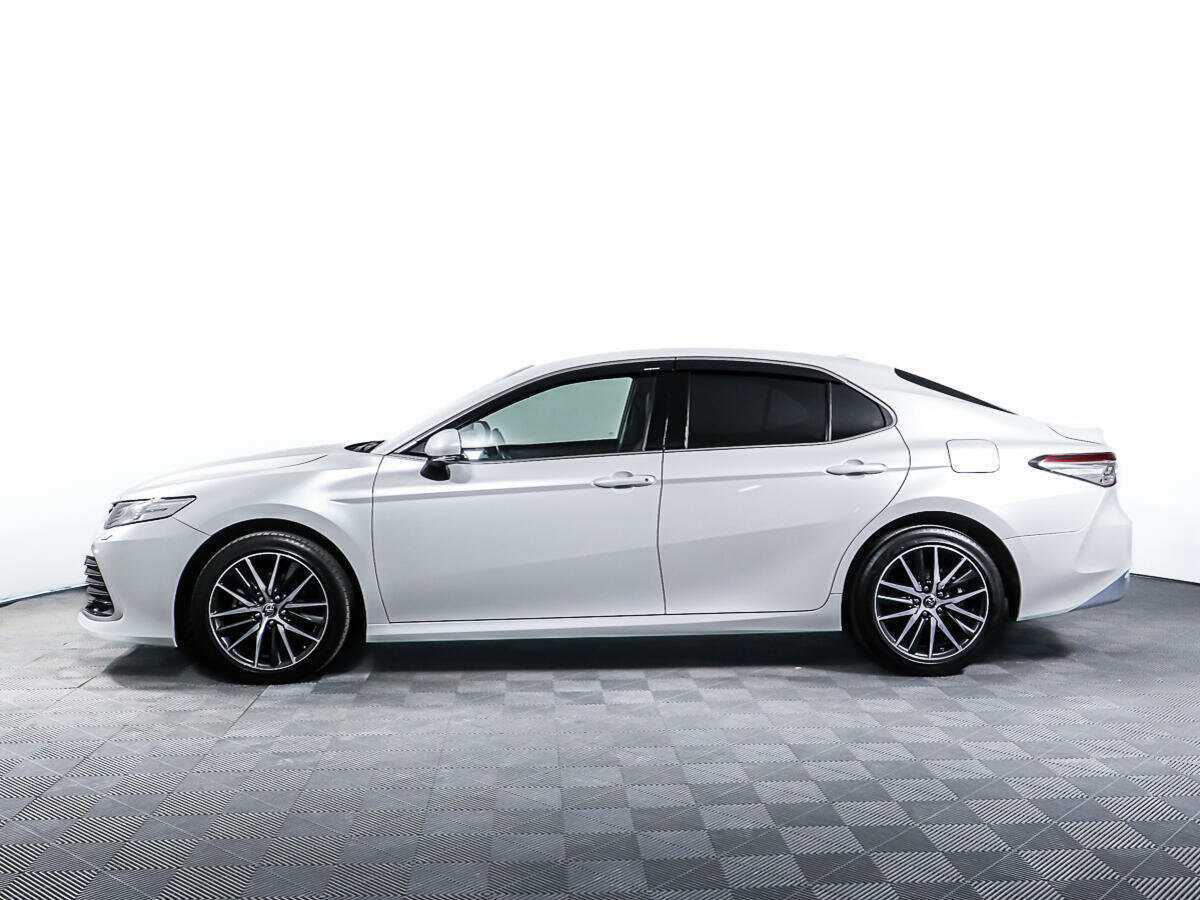 Toyota Camry с пробегом — 2021 год. Фото: #7