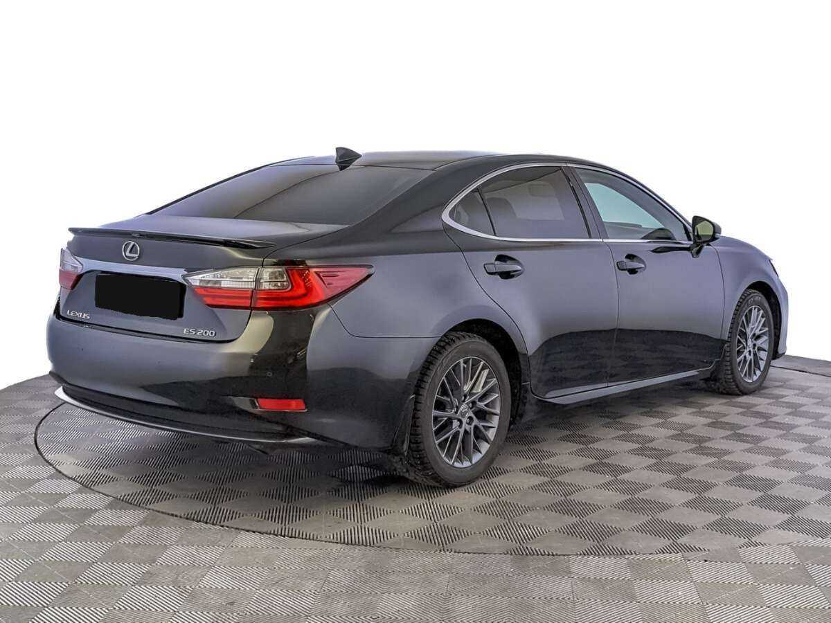 Lexus ES с пробегом — 2018 год. Фото: #4
