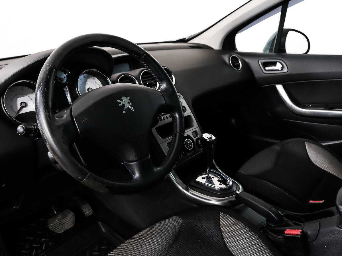 Peugeot 308 с пробегом — 2010 год. Фото: #8