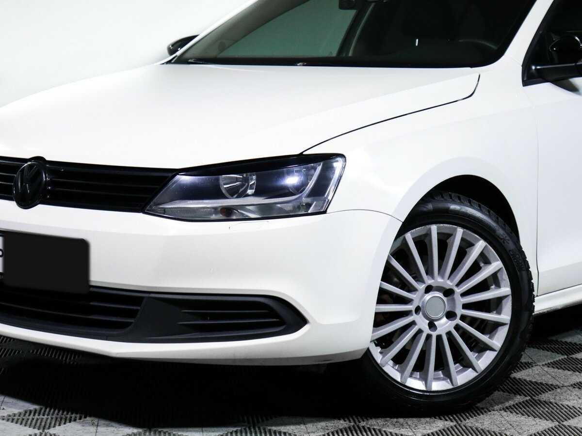 Volkswagen Jetta с пробегом — 2013 год. Фото: #13