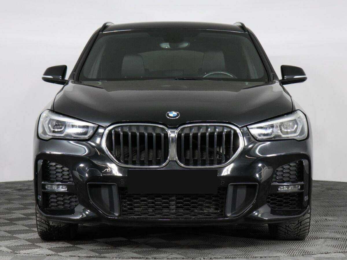 BMW X1 с пробегом — 2022 год. Фото: #2