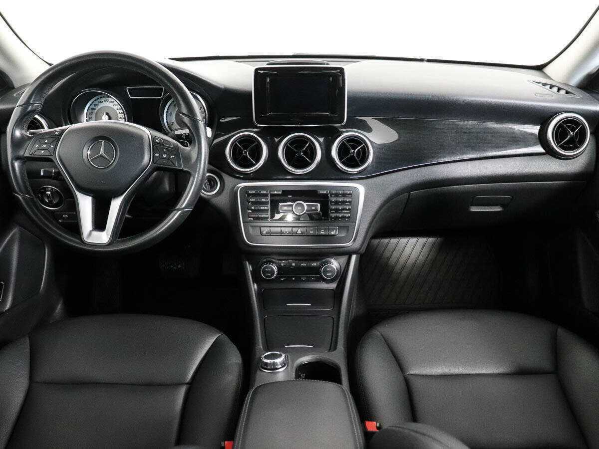 Mercedes-Benz CLA с пробегом — 2014 год. Фото: #10