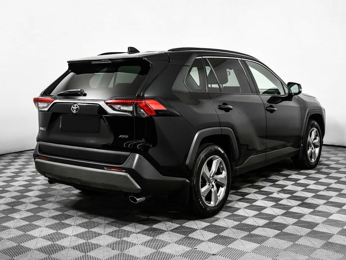 Toyota RAV4 с пробегом — 2020 год. Фото: #4