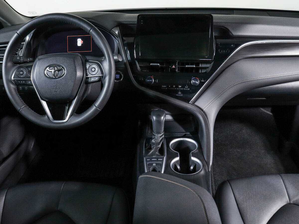 Toyota Camry с пробегом — 2023 год. Фото: #11