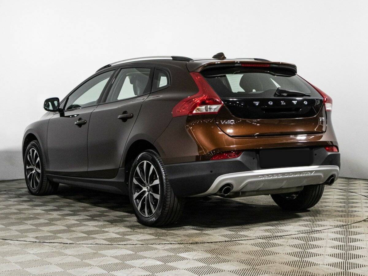 Volvo V40 Cross Country с пробегом — 2019 год. Фото: #6