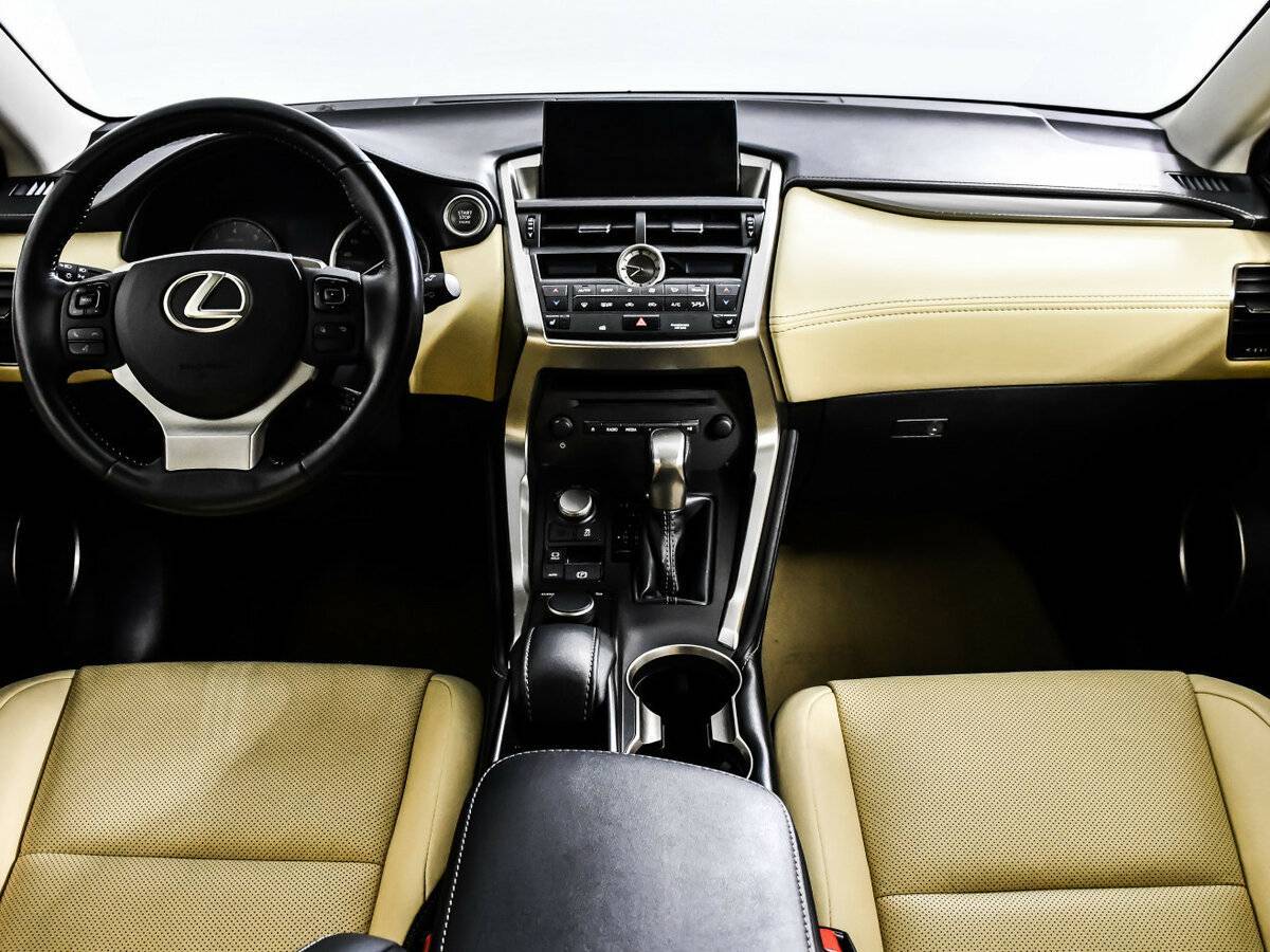 Lexus NX с пробегом — 2015 год. Фото: #10