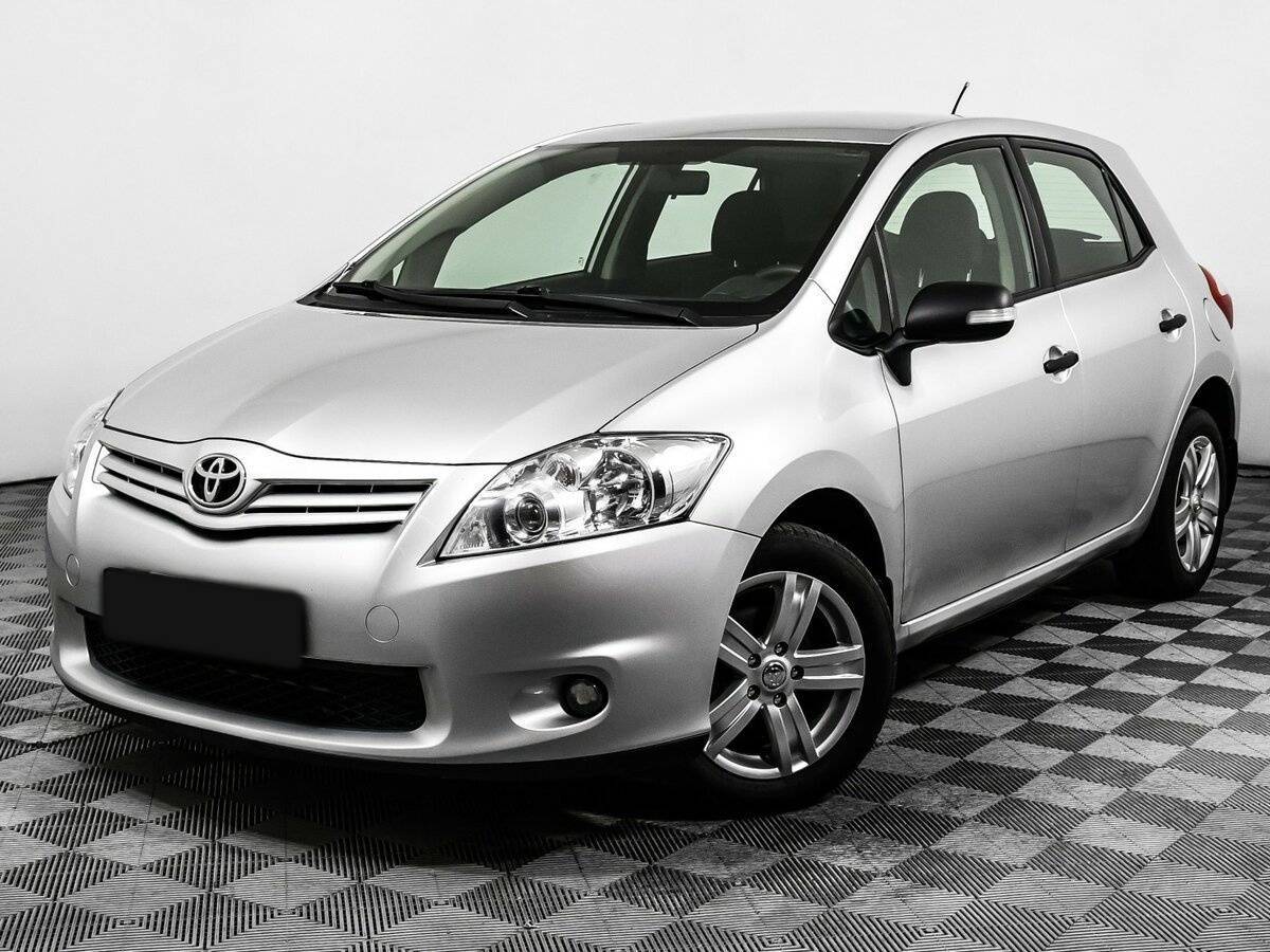 Toyota Auris с пробегом — 2011 год. Посмотреть фото