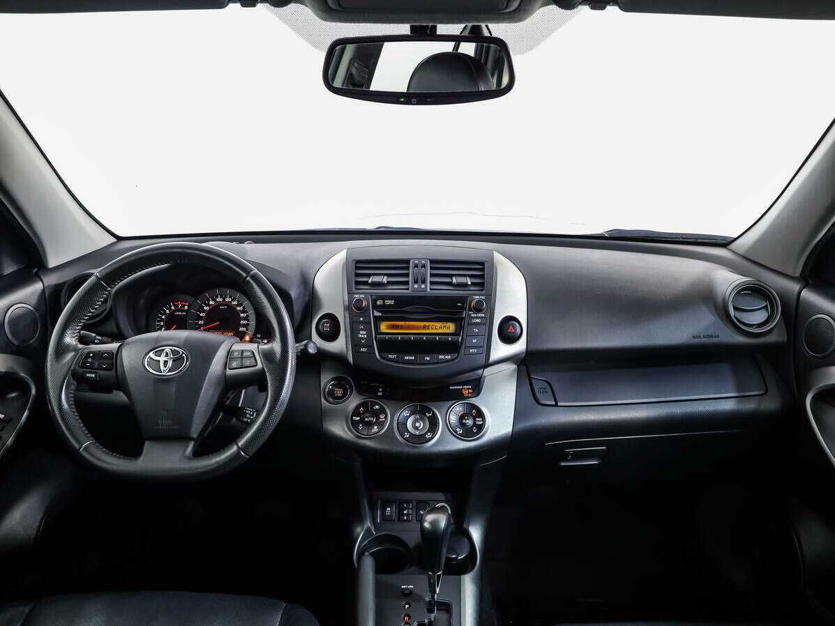 Toyota RAV4 с пробегом — 2011 год. Фото: #8