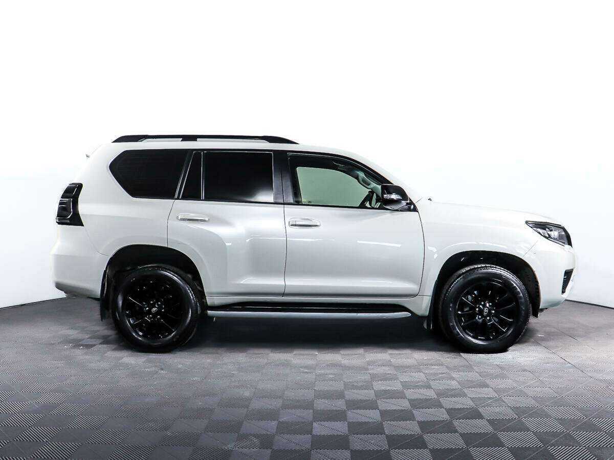 Toyota Land Cruiser Prado с пробегом — 2021 год. Фото: #3