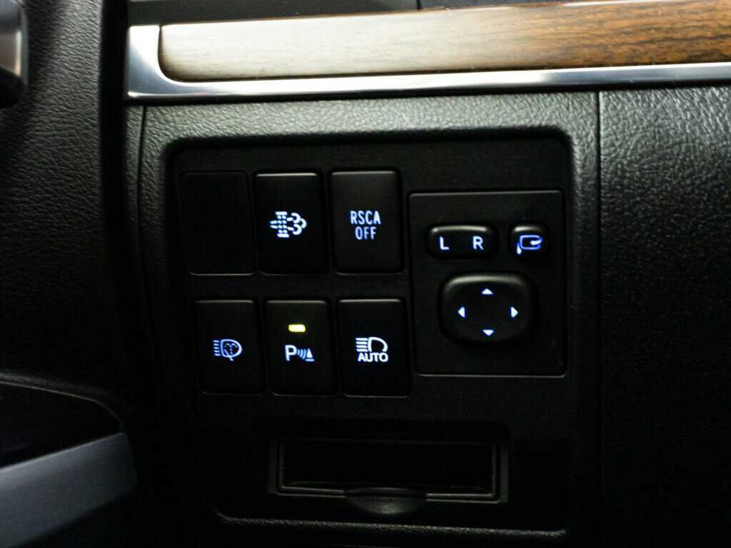 Toyota Land Cruiser с пробегом — 2015 год. Фото: #22