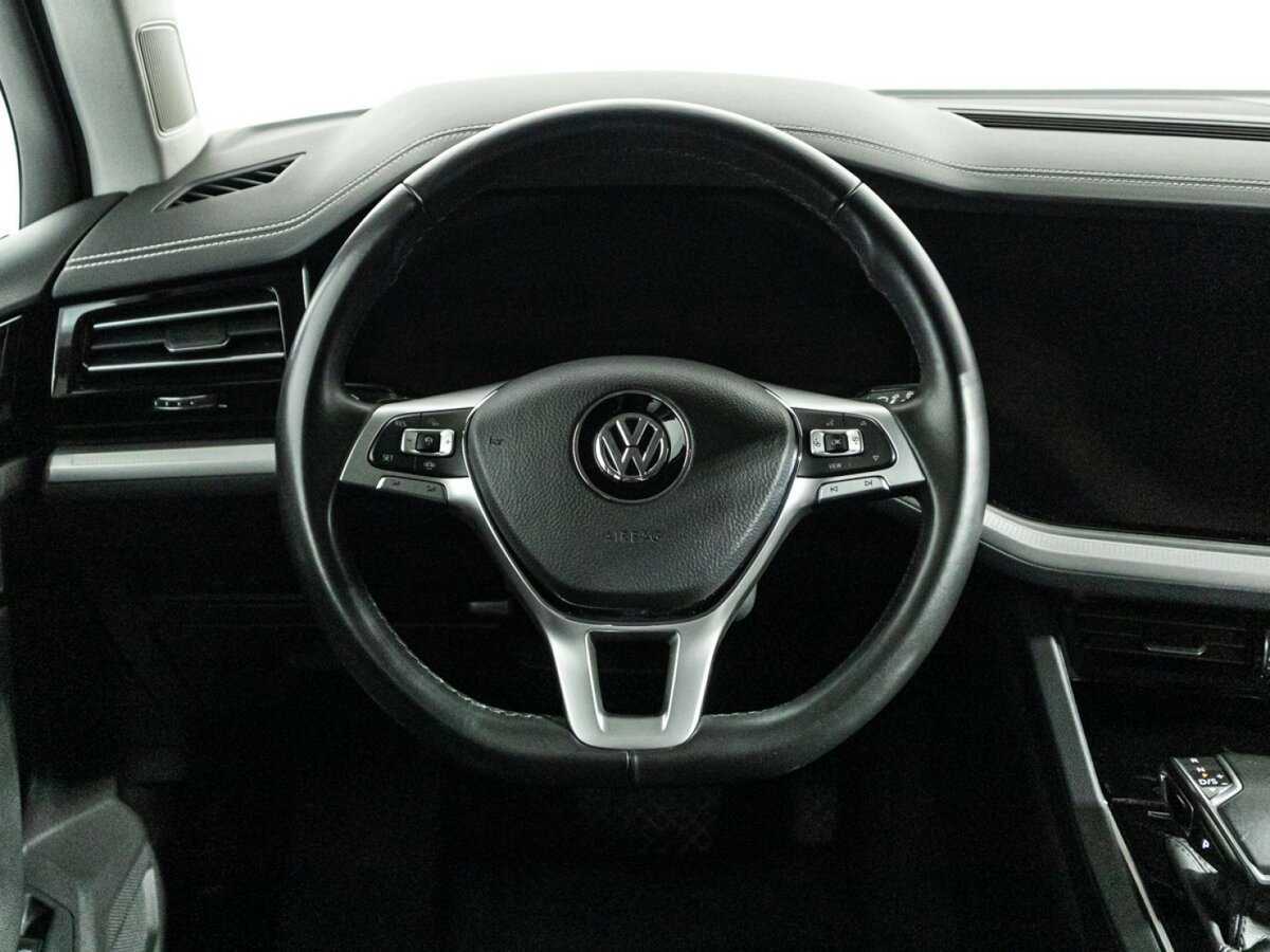 Volkswagen Touareg с пробегом — 2019 год. Фото: #16