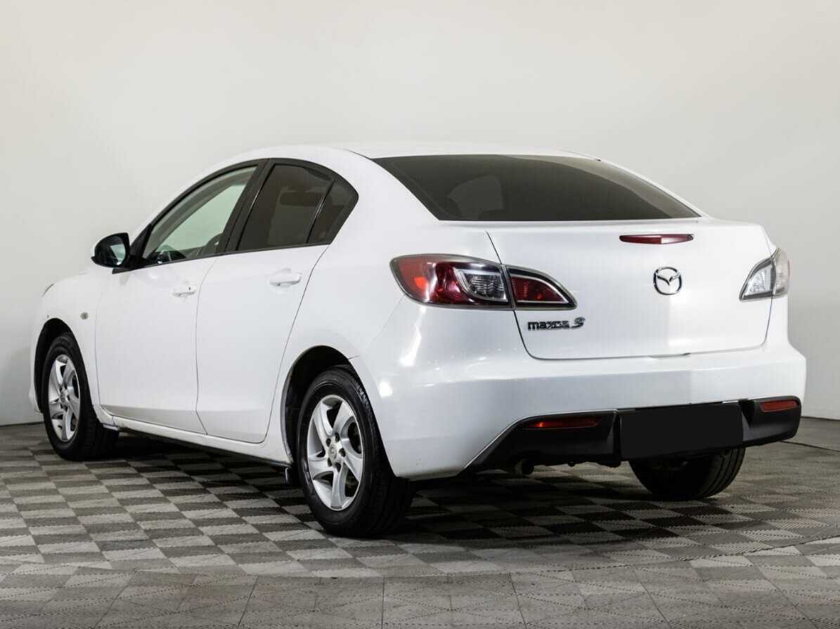 Mazda 3 с пробегом — 2010 год. Фото: #6
