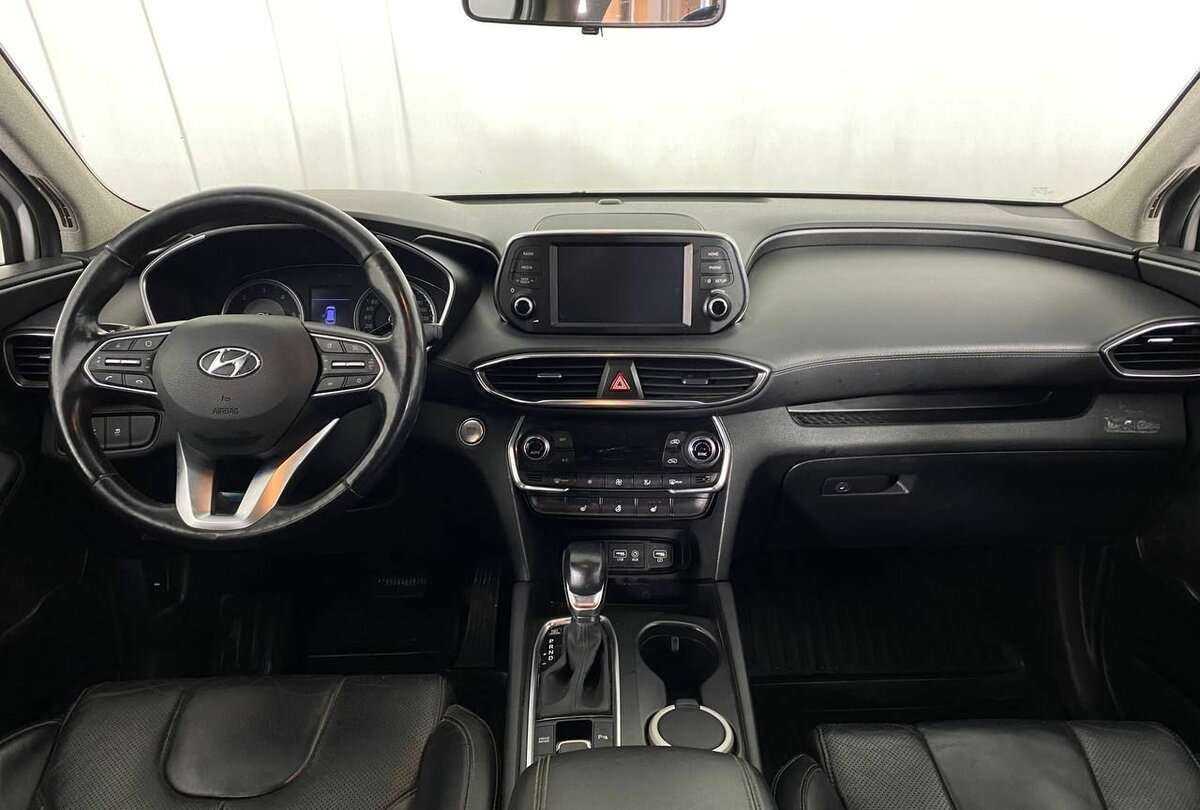 Hyundai Santa Fe с пробегом — 2019 год. Фото: #10