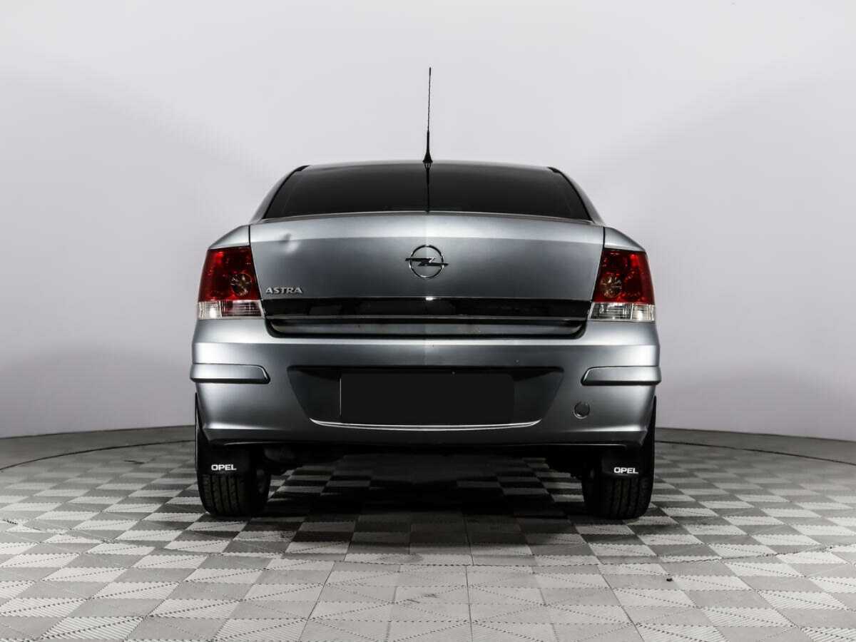 Opel Astra с пробегом — 2010 год. Фото: #5