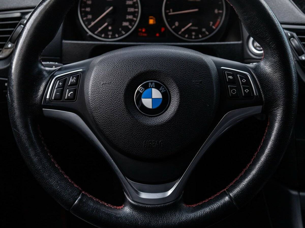 BMW X1 с пробегом — 2012 год. Фото: #13