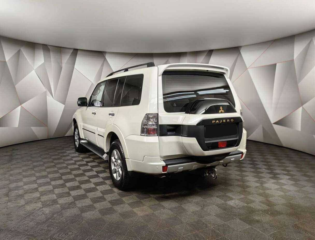 Mitsubishi Pajero с пробегом — 2021 год. Фото: #3