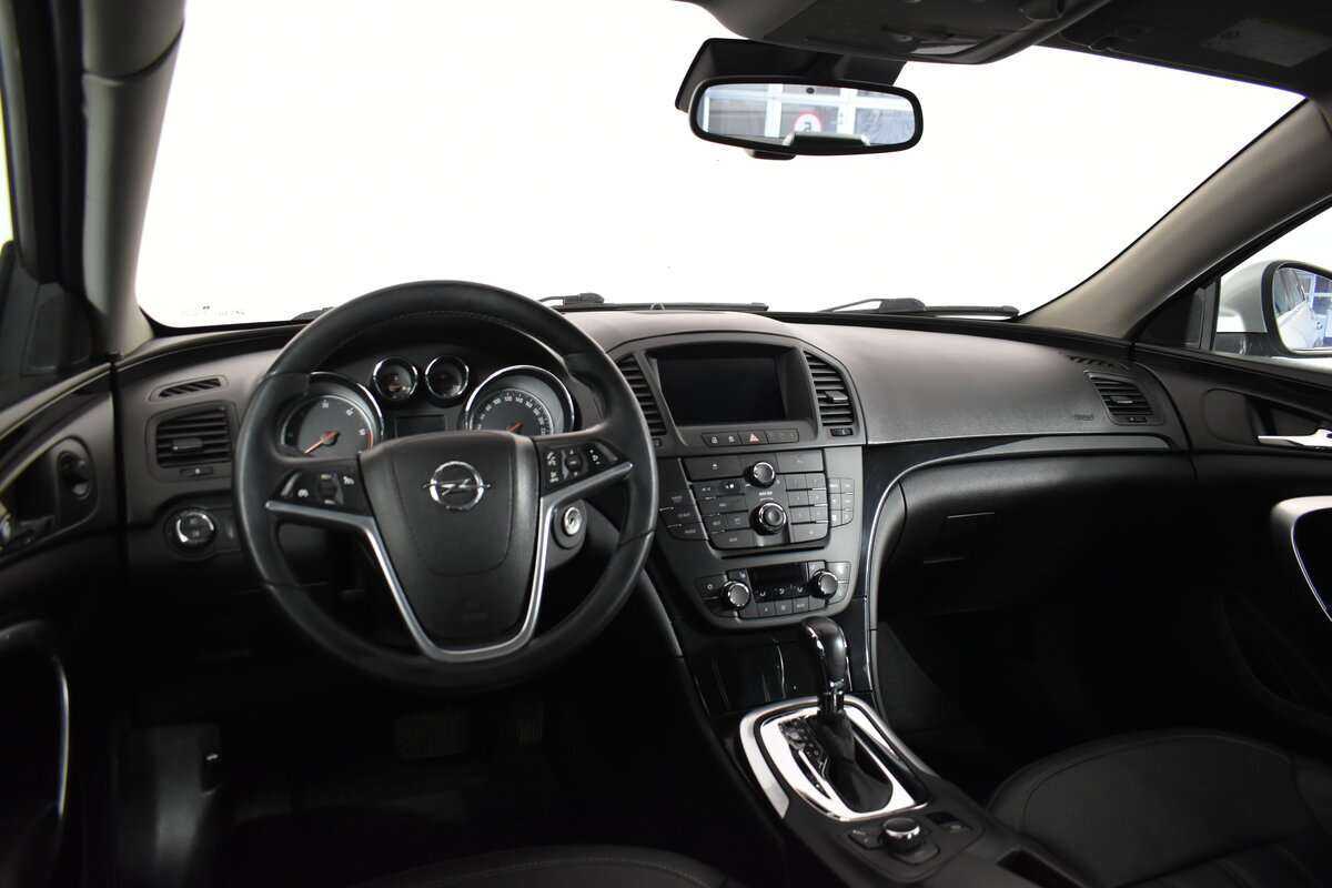 Opel Insignia с пробегом — 2011 год. Фото: #8