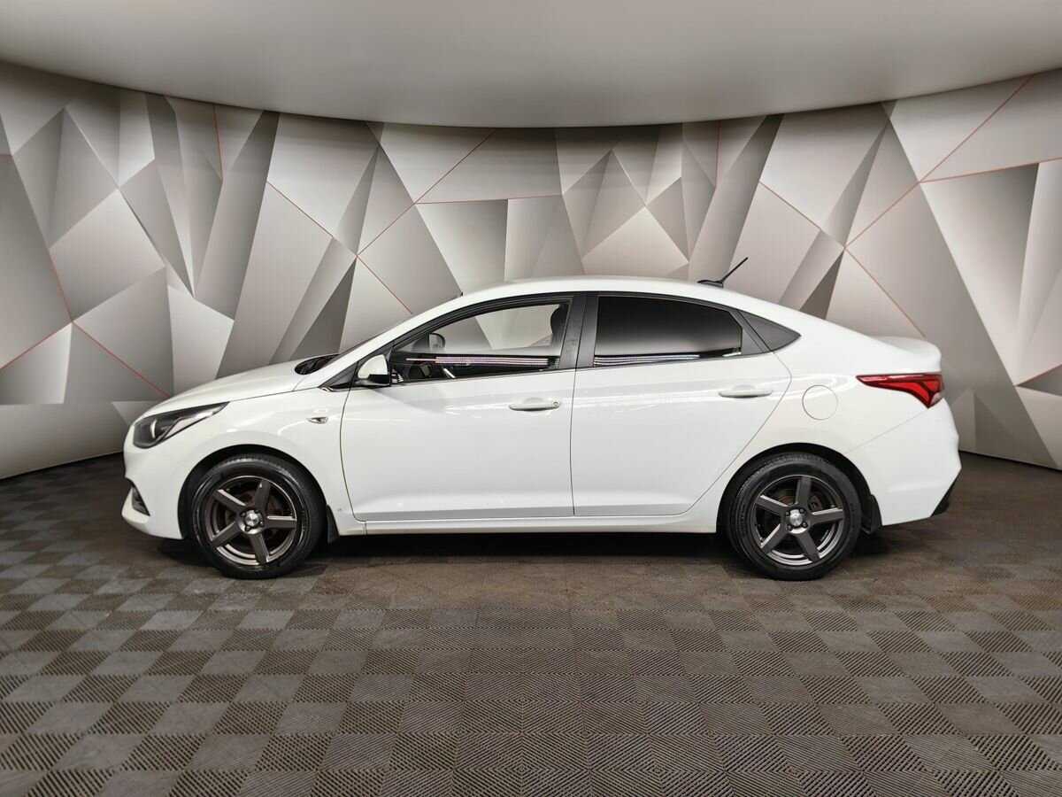 Hyundai Solaris с пробегом — 2017 год. Фото: #4