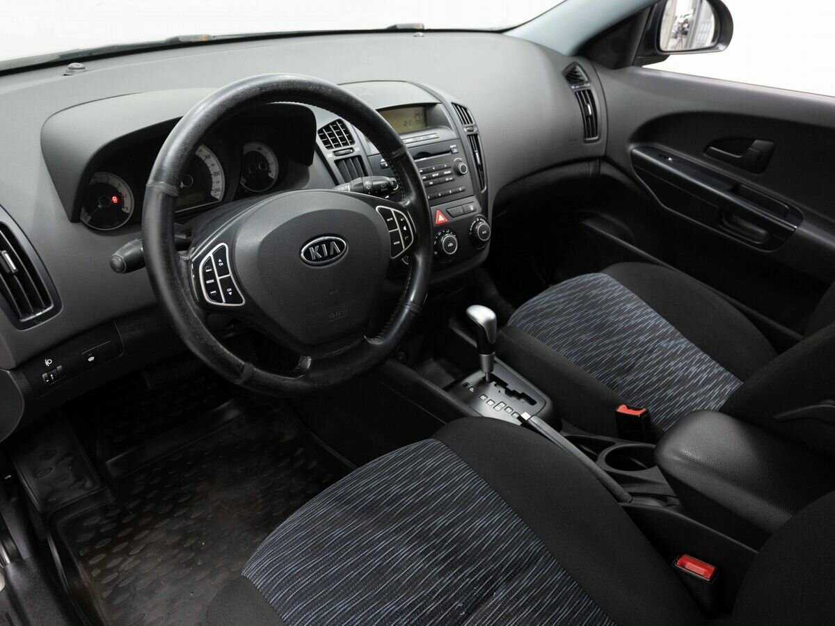 Kia Ceed с пробегом — 2008 год. Фото: #7