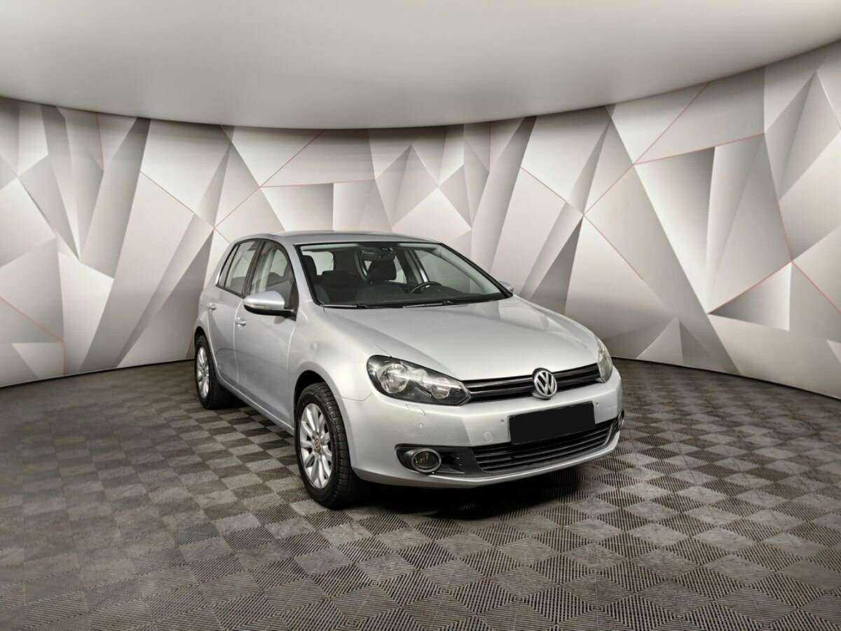 Volkswagen Golf с пробегом — 2010 год. Фото: #2