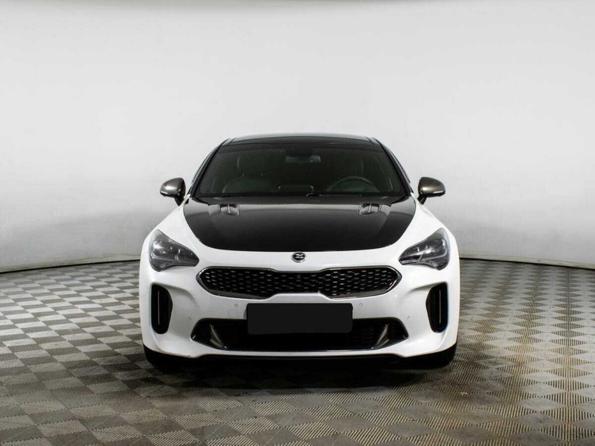 Kia Stinger с пробегом — 2018 год. Фото: #1