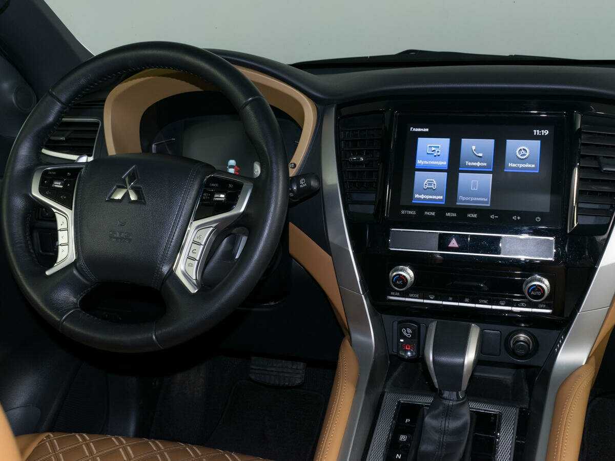 Mitsubishi Montero Sport с пробегом — 2022 год. Фото: #9