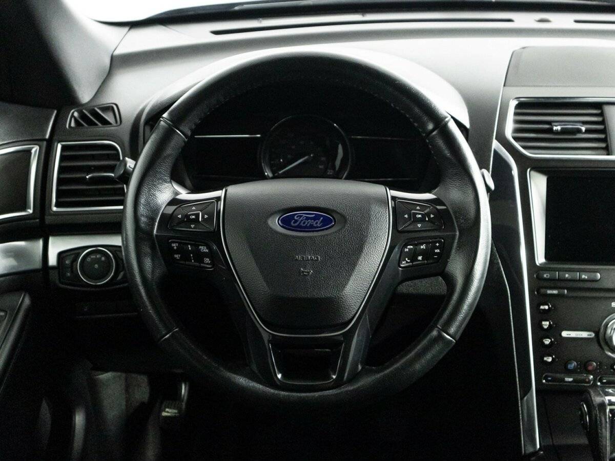 Ford Explorer с пробегом — 2018 год. Фото: #22