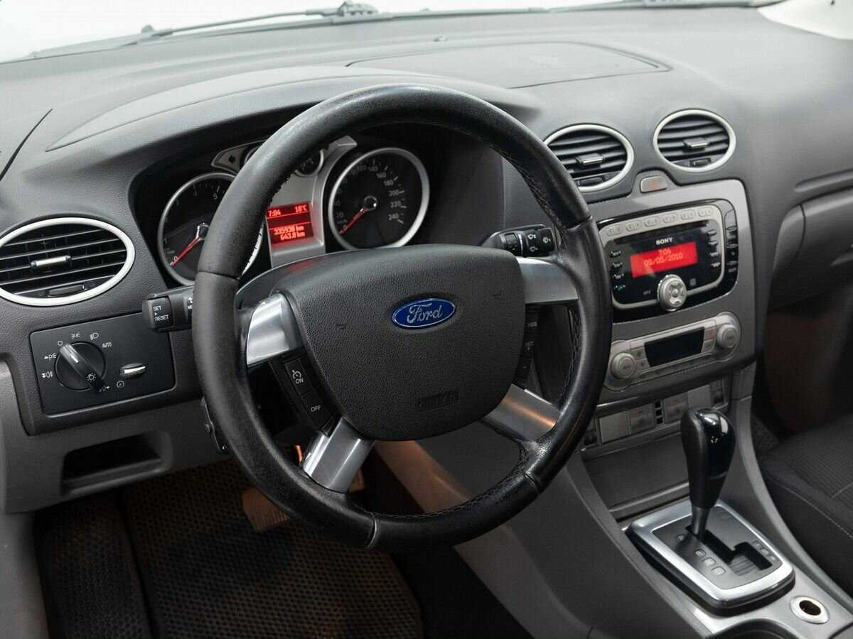 Ford Focus с пробегом — 2010 год. Фото: #13