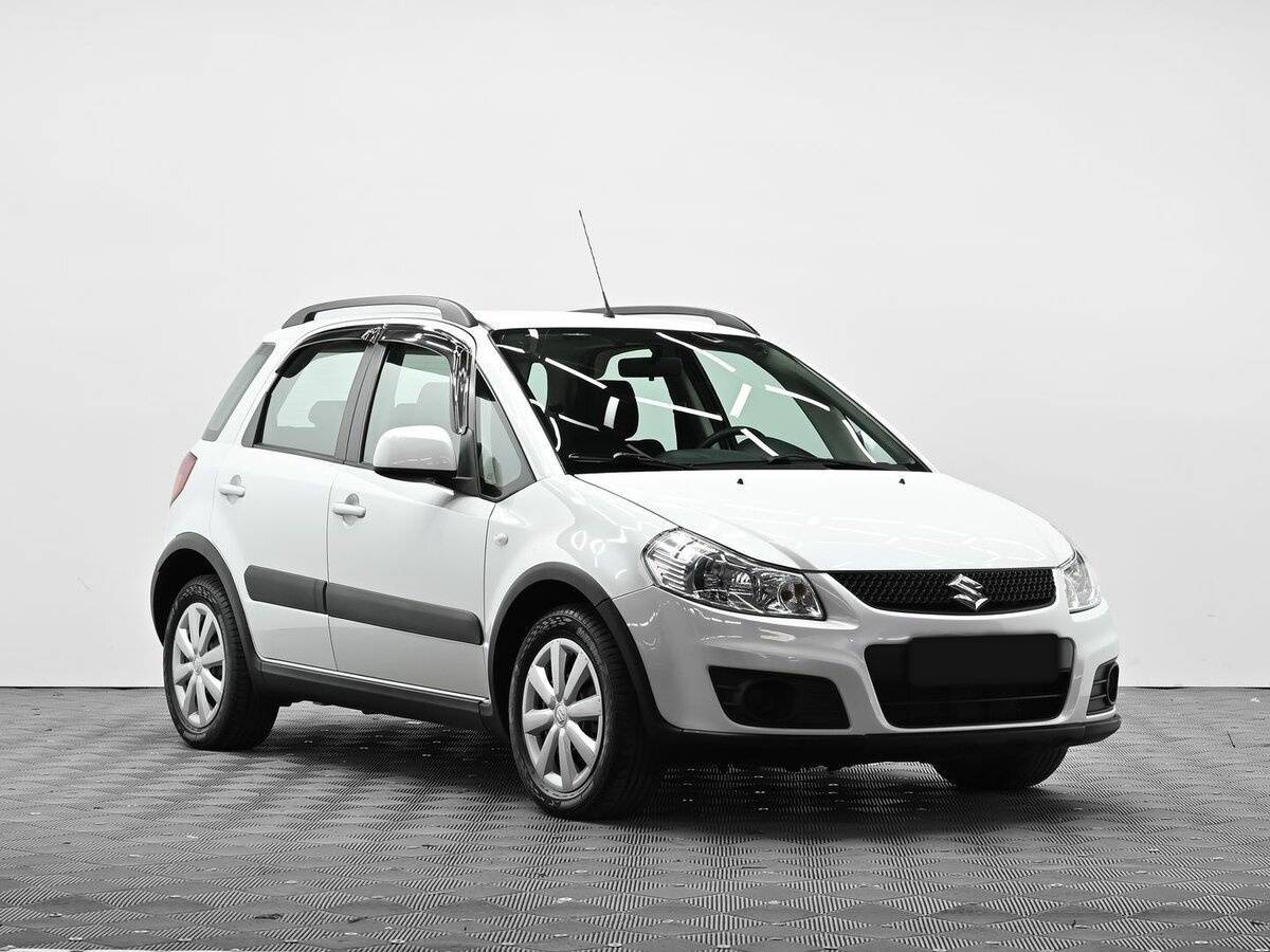 Suzuki SX4 с пробегом — 2013 год. Фото: #1