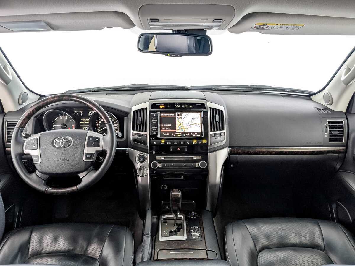 Toyota Land Cruiser с пробегом — 2015 год. Фото: #13
