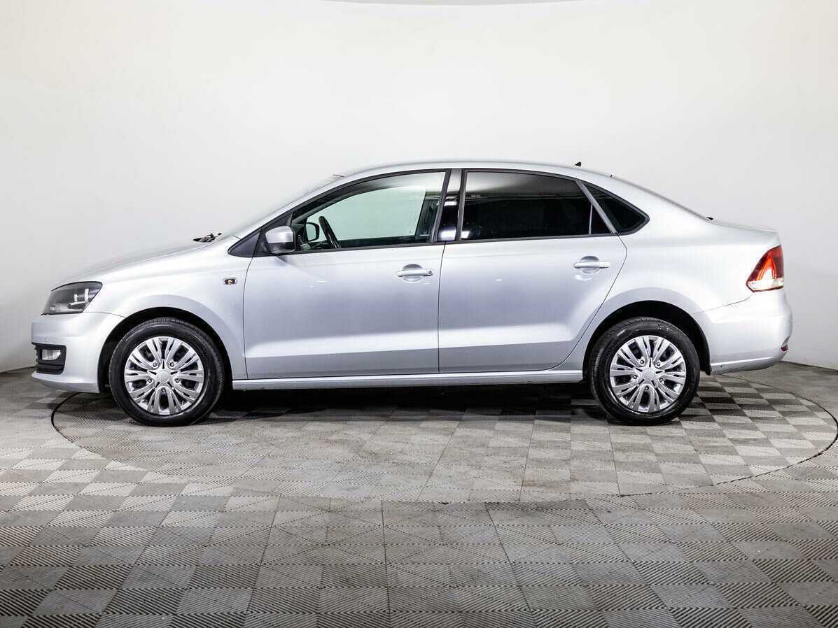 Volkswagen Polo с пробегом — 2016 год. Фото: #7
