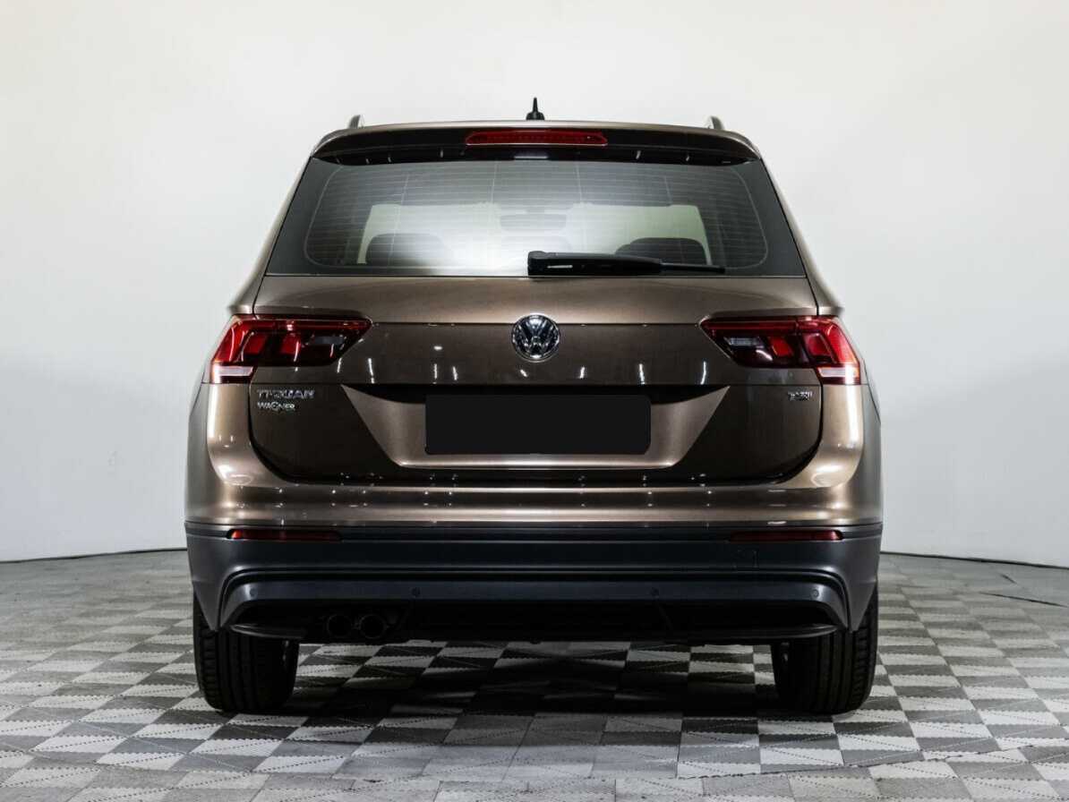 Volkswagen Tiguan с пробегом — 2017 год. Фото: #4