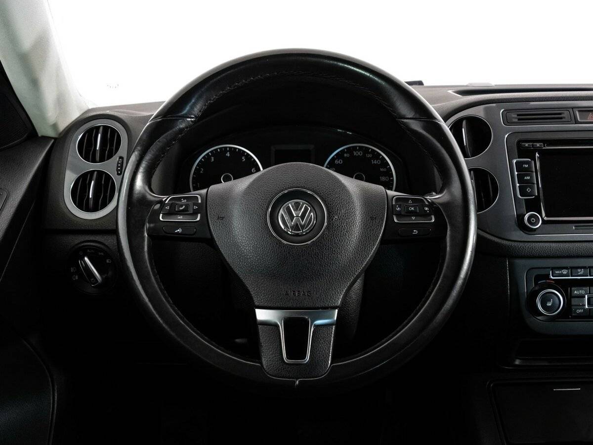 Volkswagen Tiguan с пробегом — 2014 год. Фото: #11