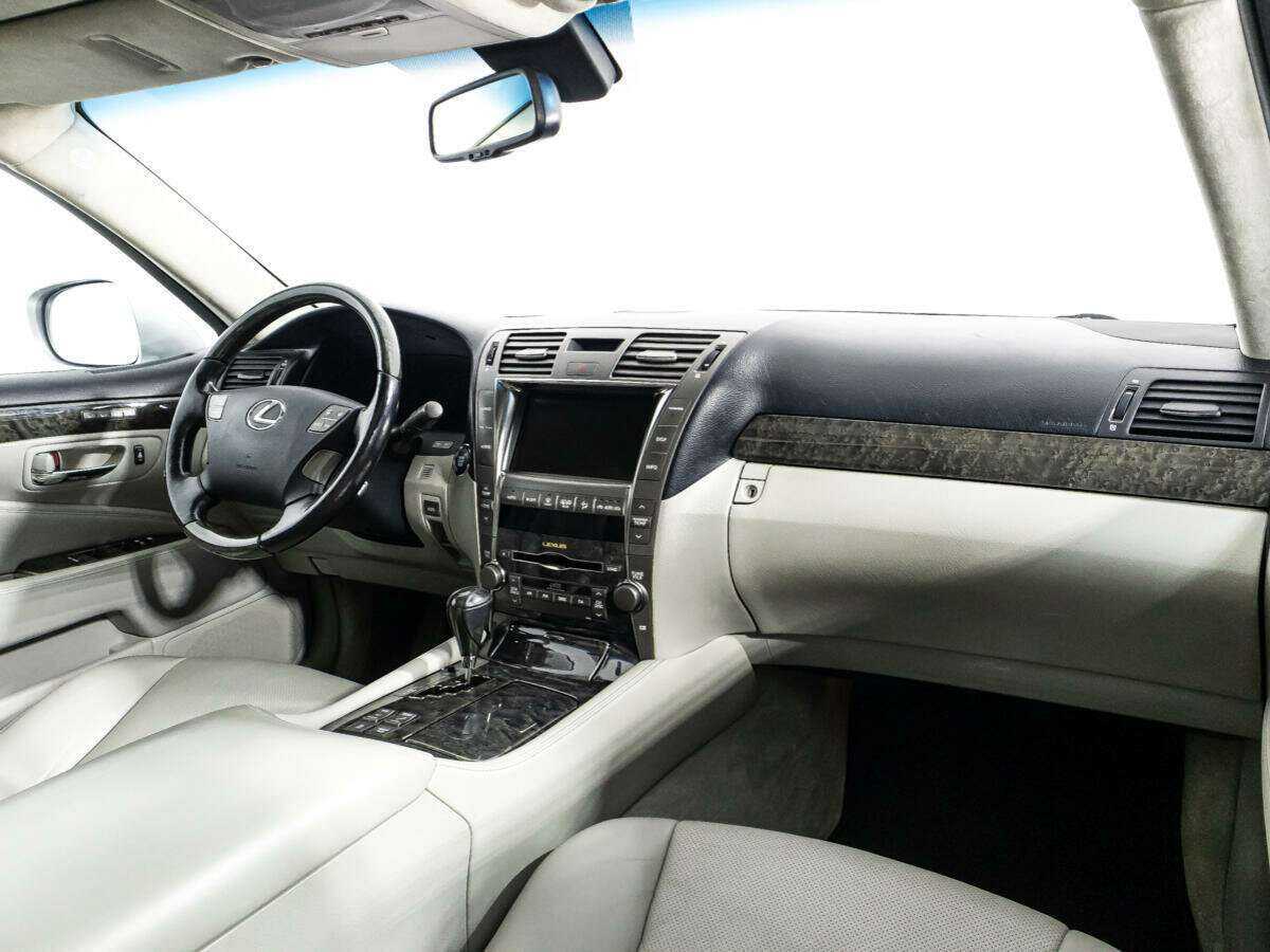 Lexus LS с пробегом — 2006 год. Фото: #8