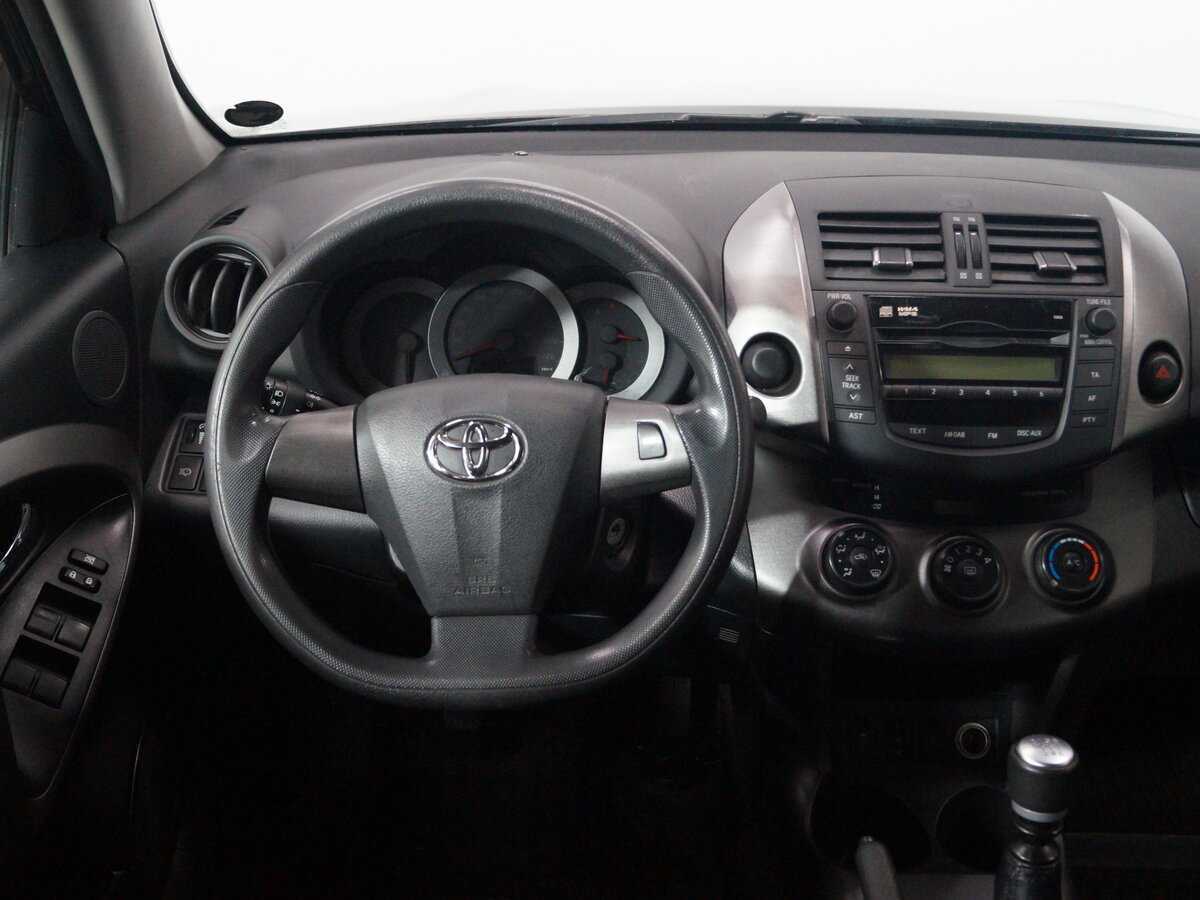 Toyota RAV4 с пробегом — 2011 год. Фото: #5