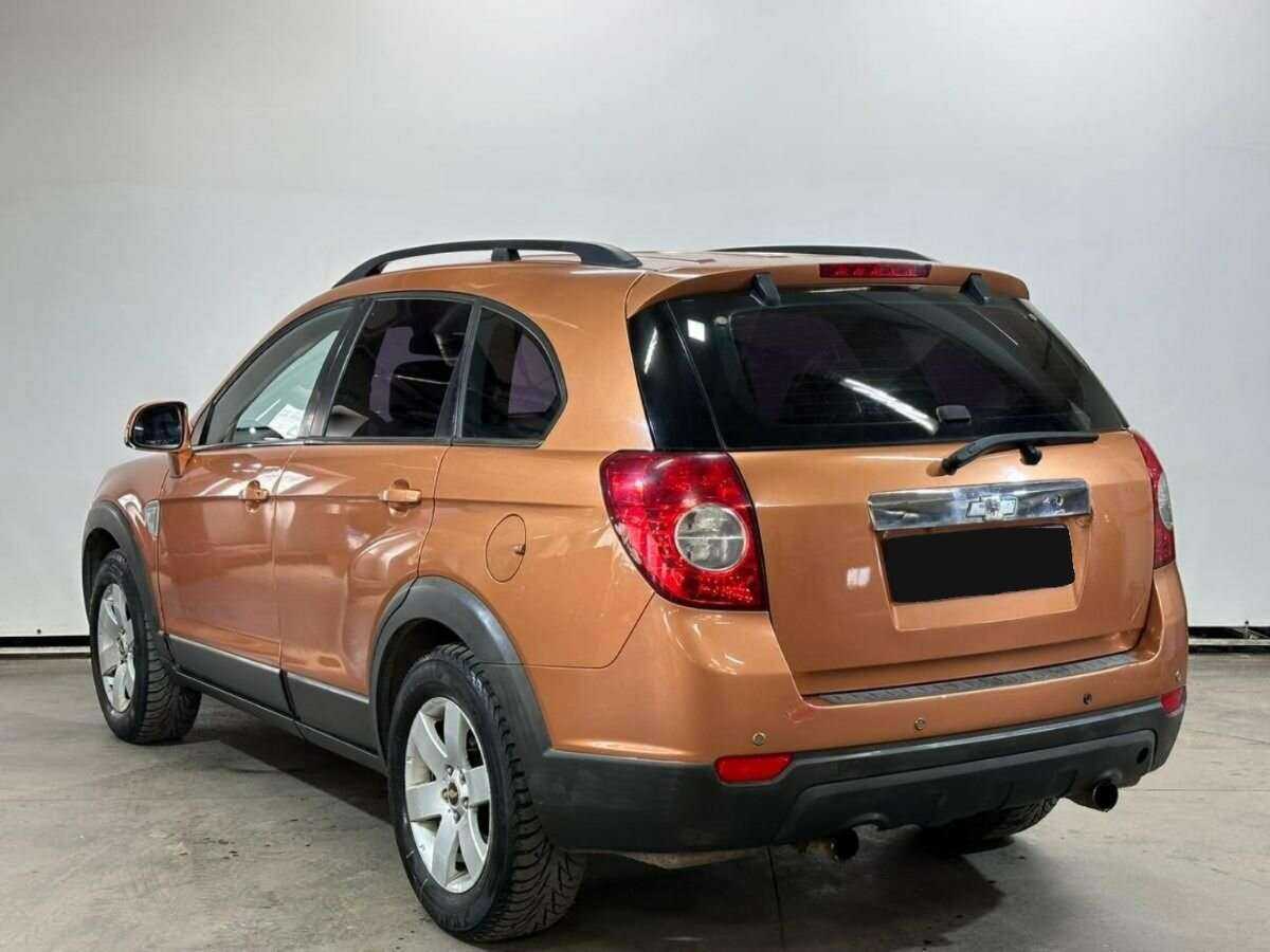 Chevrolet Captiva с пробегом — 2007 год. Фото: #6