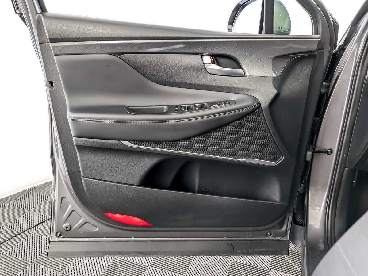 Hyundai Santa Fe с пробегом — 2021 год. Фото: #18