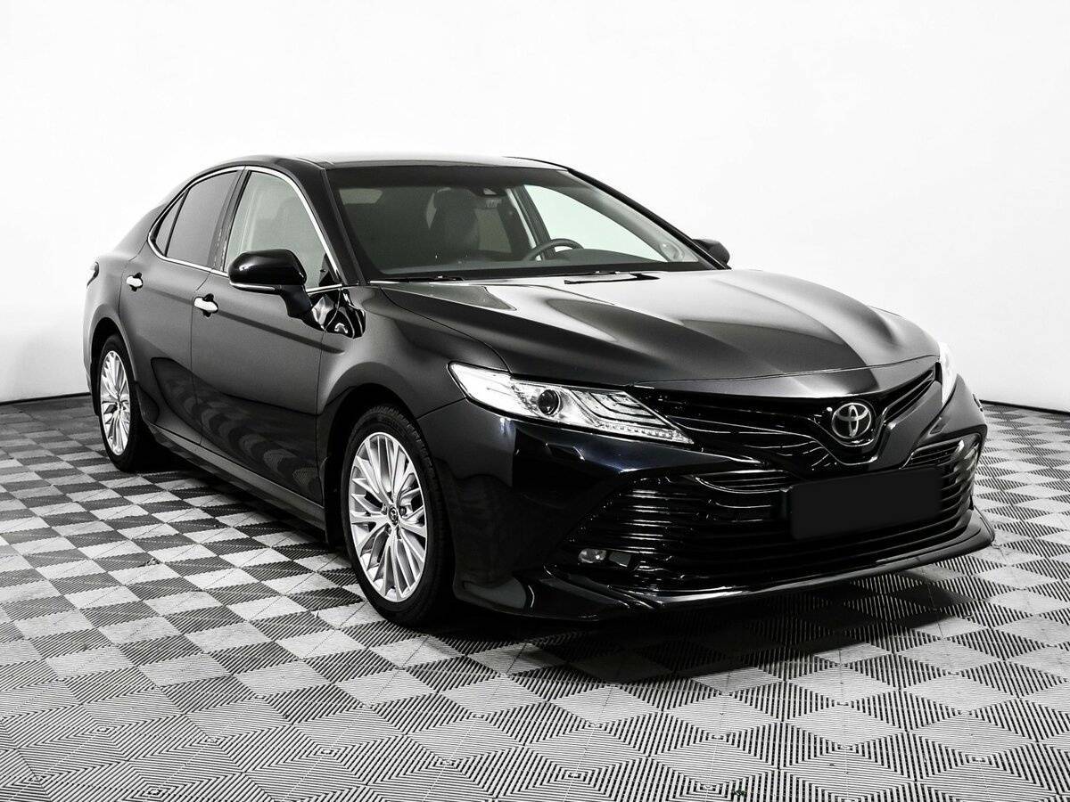 Toyota Camry с пробегом — 2019 год. Фото: #2