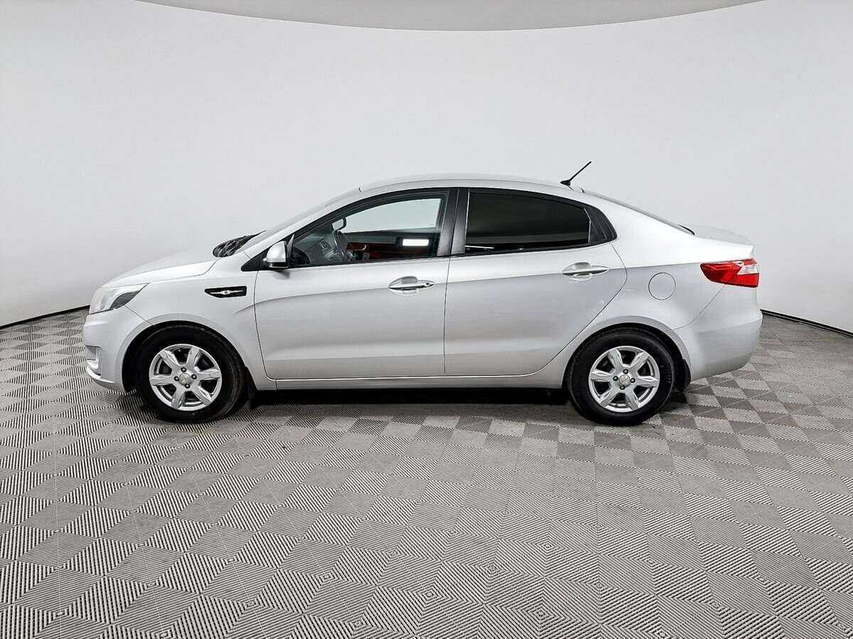 Kia Rio с пробегом — 2015 год. Фото: #6