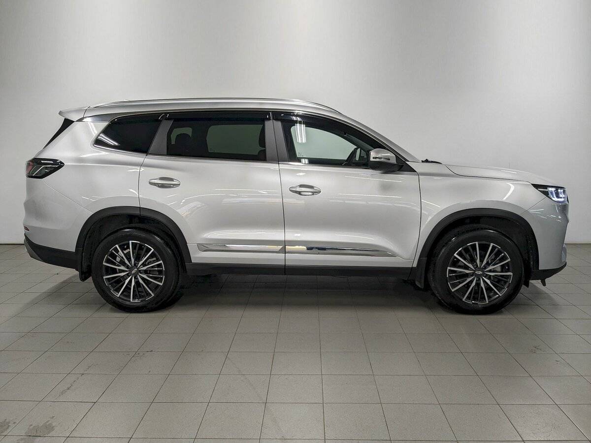 Chery Tiggo 8 Pro e+ с пробегом — 2023 год. Фото: #3