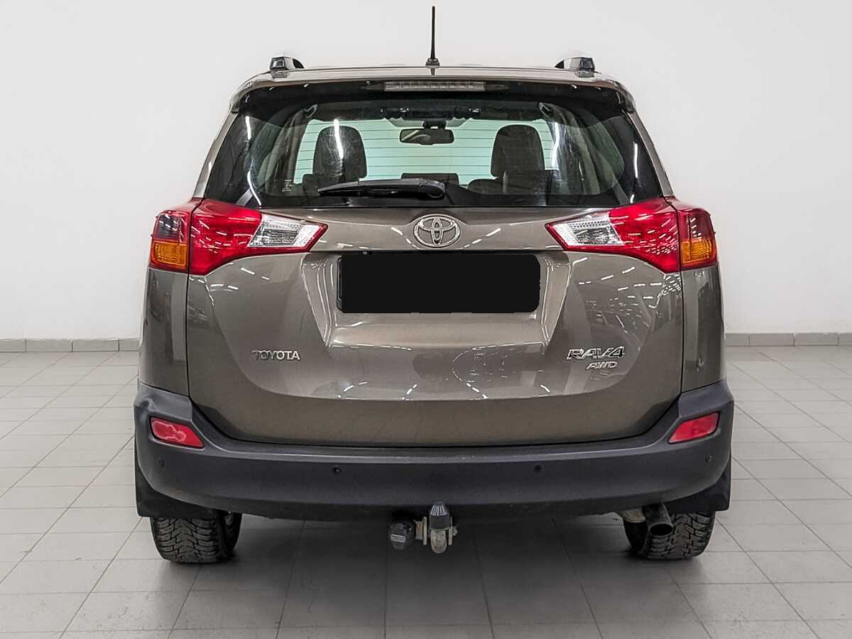 Toyota RAV4 с пробегом — 2014 год. Фото: #5